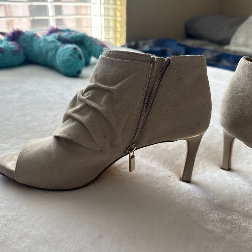 White House Black Market Cream Heeled Boots